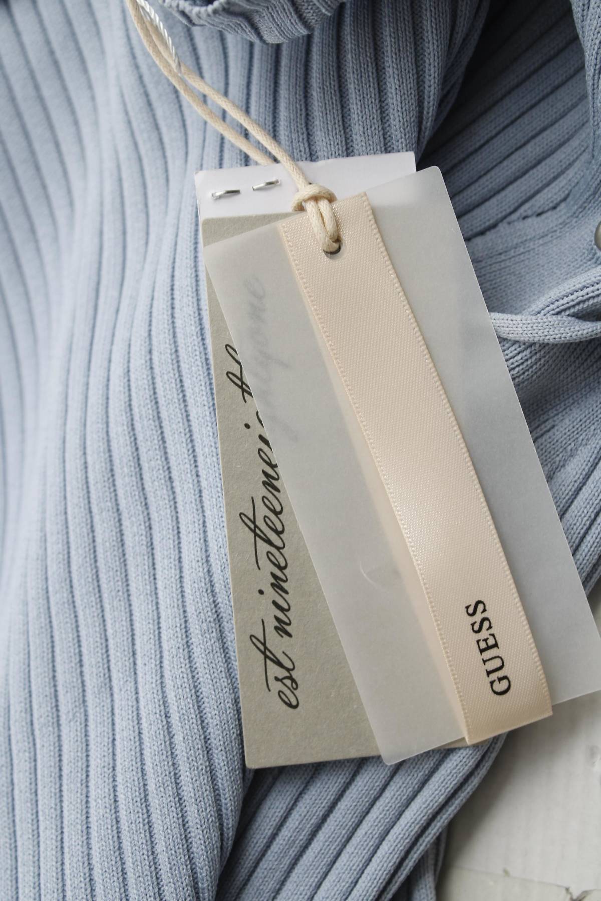 Γυναικείο πουλόβερ Guess3