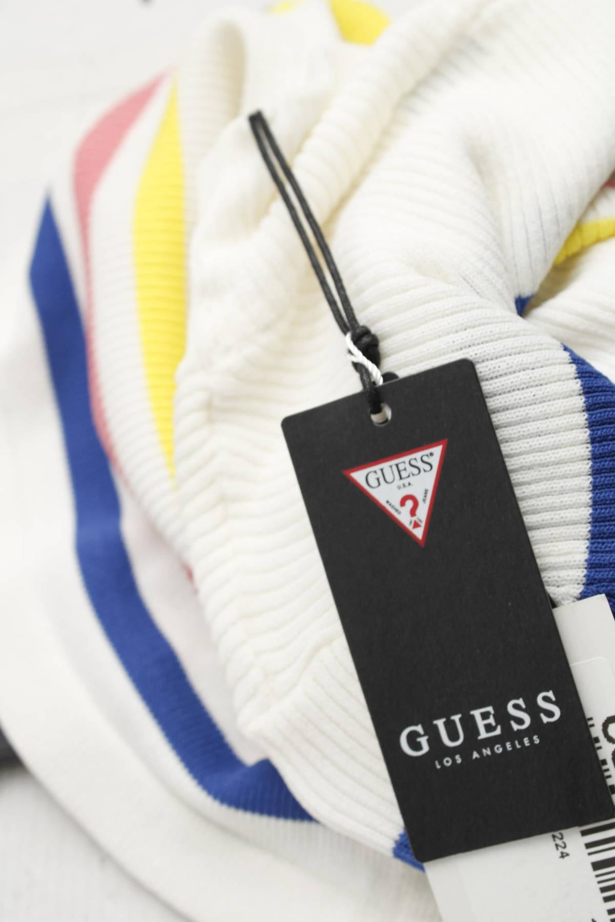 Γυναικείο πουλόβερ Guess3