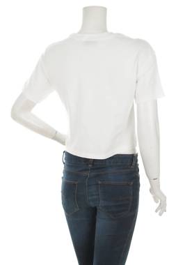 Дамска тениска Pull & Bear2 - Contour.bg Дамска тениска Pull & Bear2