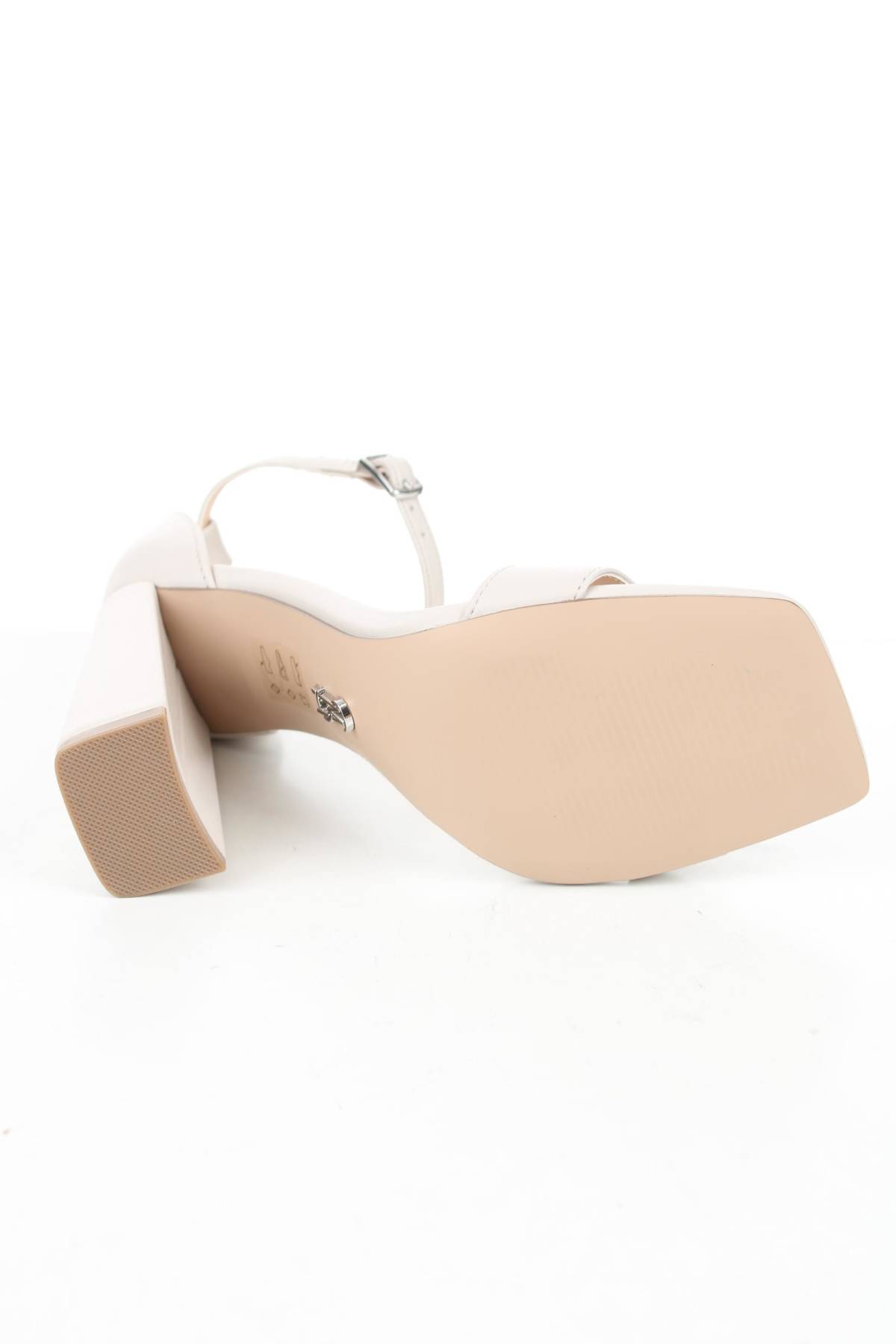 Сандали Steve Madden4 - Contour.bg Сандали Steve Madden4