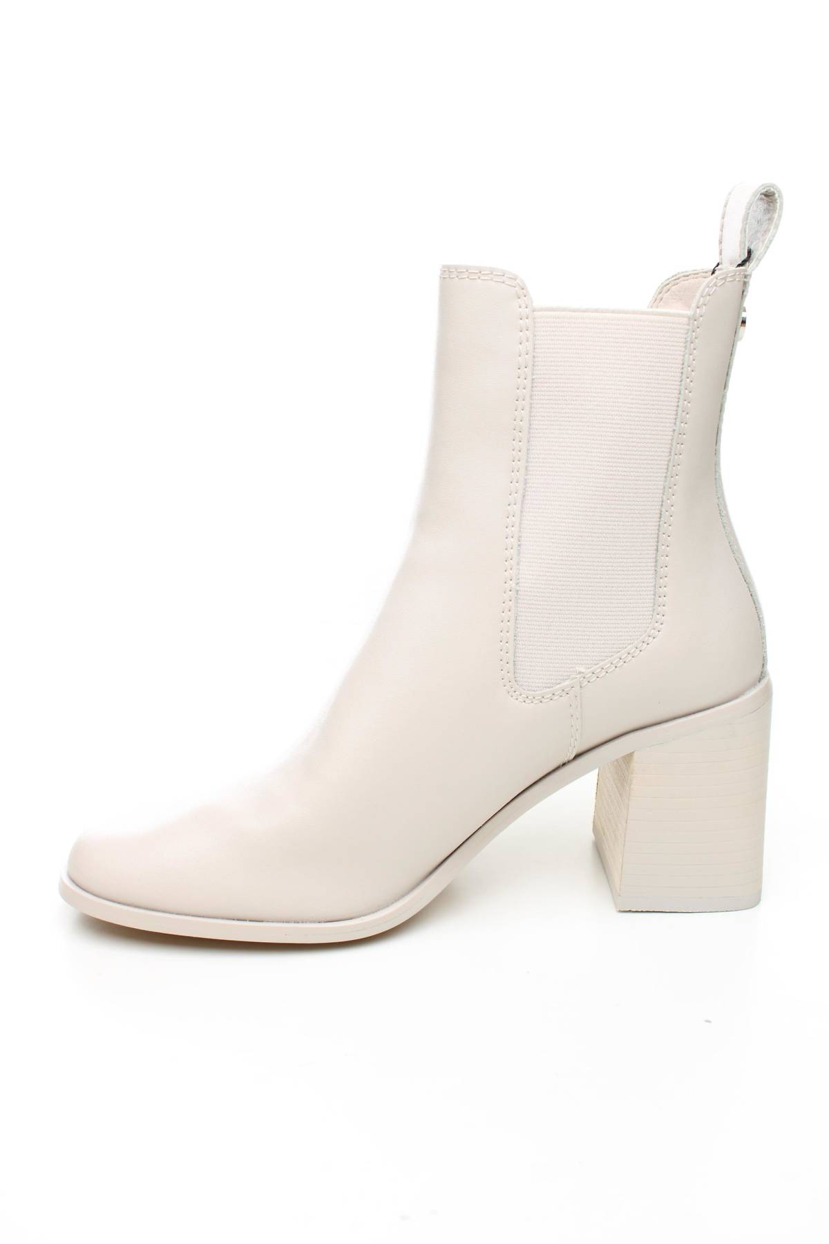 Γυναικεία μποτάκια Steve Madden2
