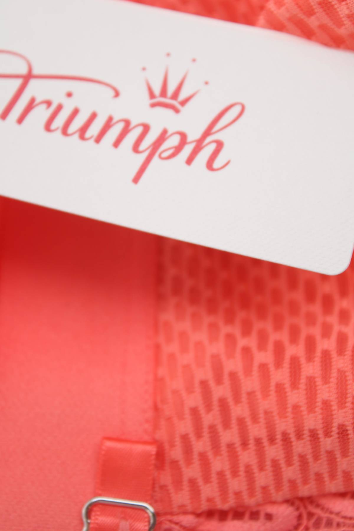 Сутиен Triumph3 - Contour.bg Сутиен Triumph3