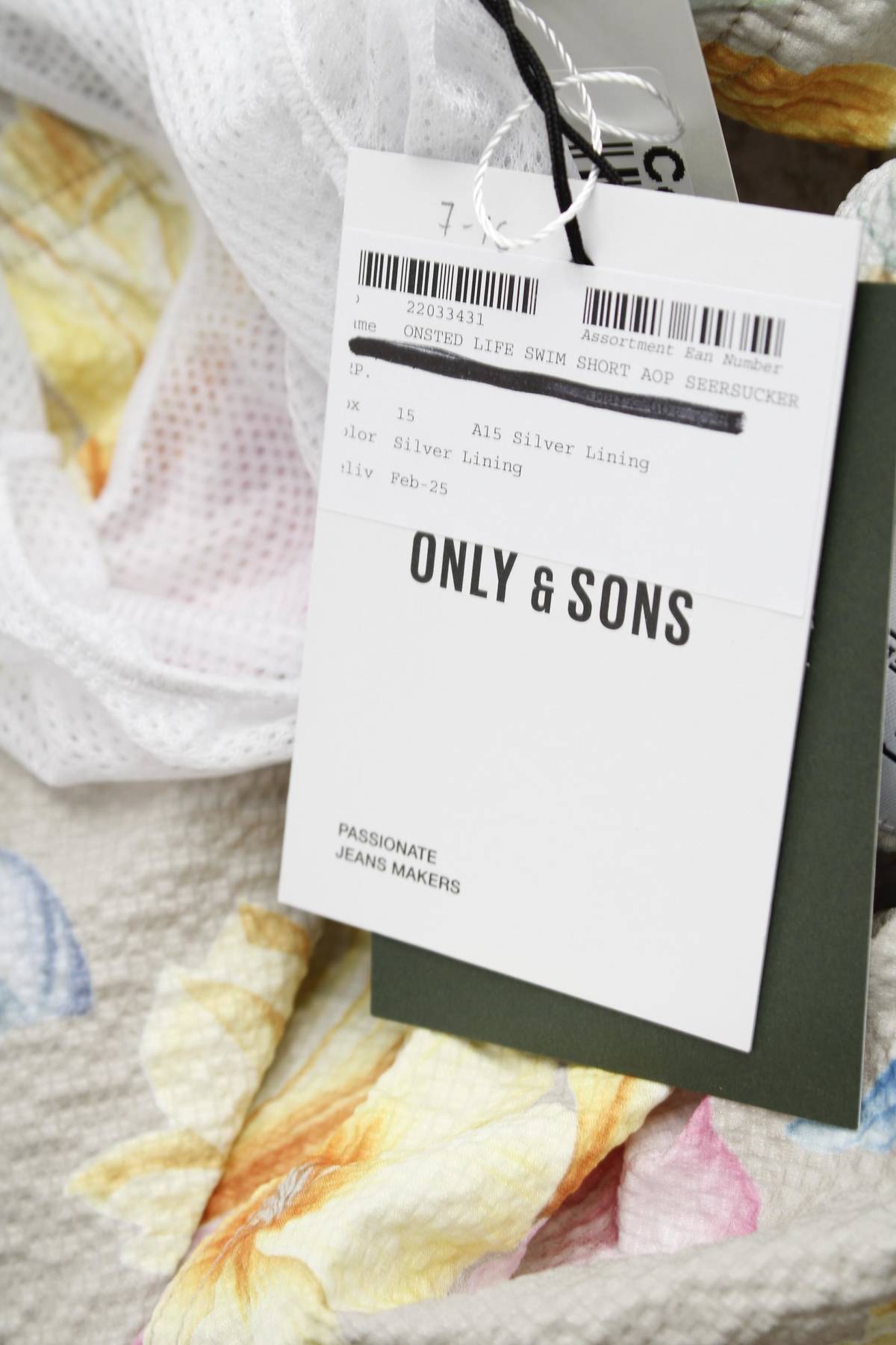 Ανδρικές βερμούδες μαγιό Only & Sons3