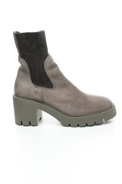 Дамски боти Tamaris1