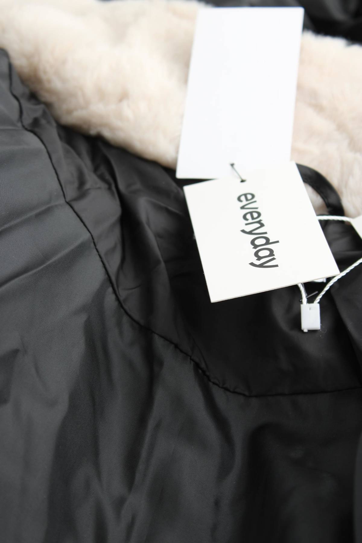 Γυναικείο μπουφάν Everyday4