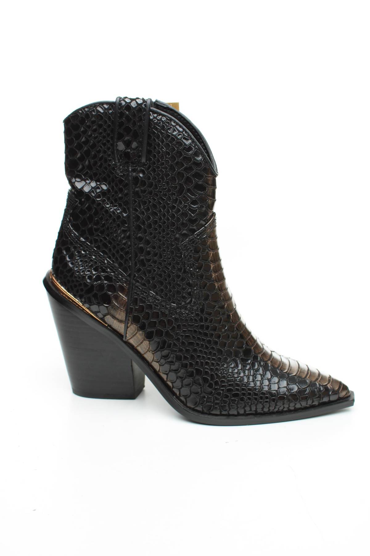 Дамски боти Steve Madden1 - Contour.bg Дамски боти Steve Madden1