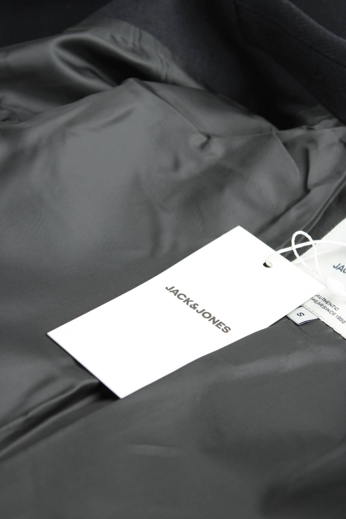 Ανδρικό παλτό Jack & Jones4