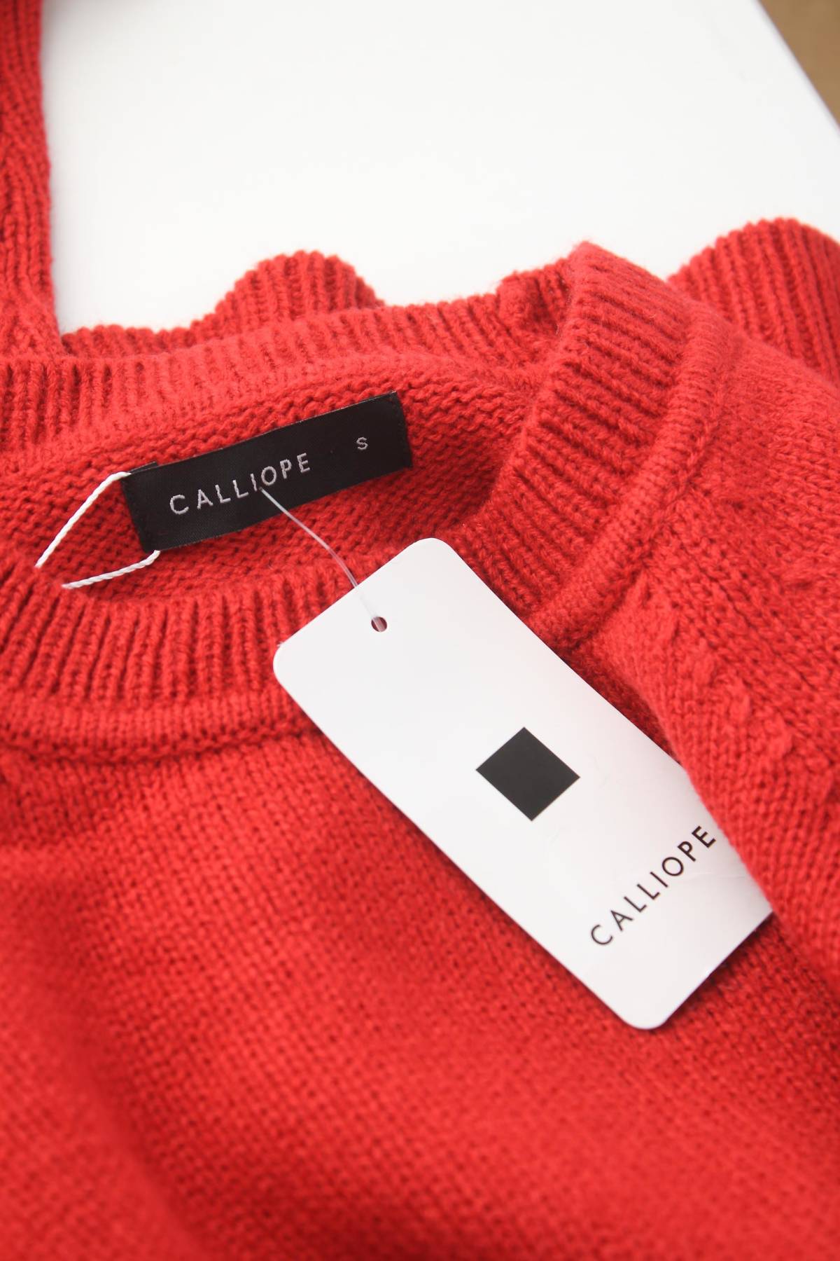 Дамски пуловер Calliope3