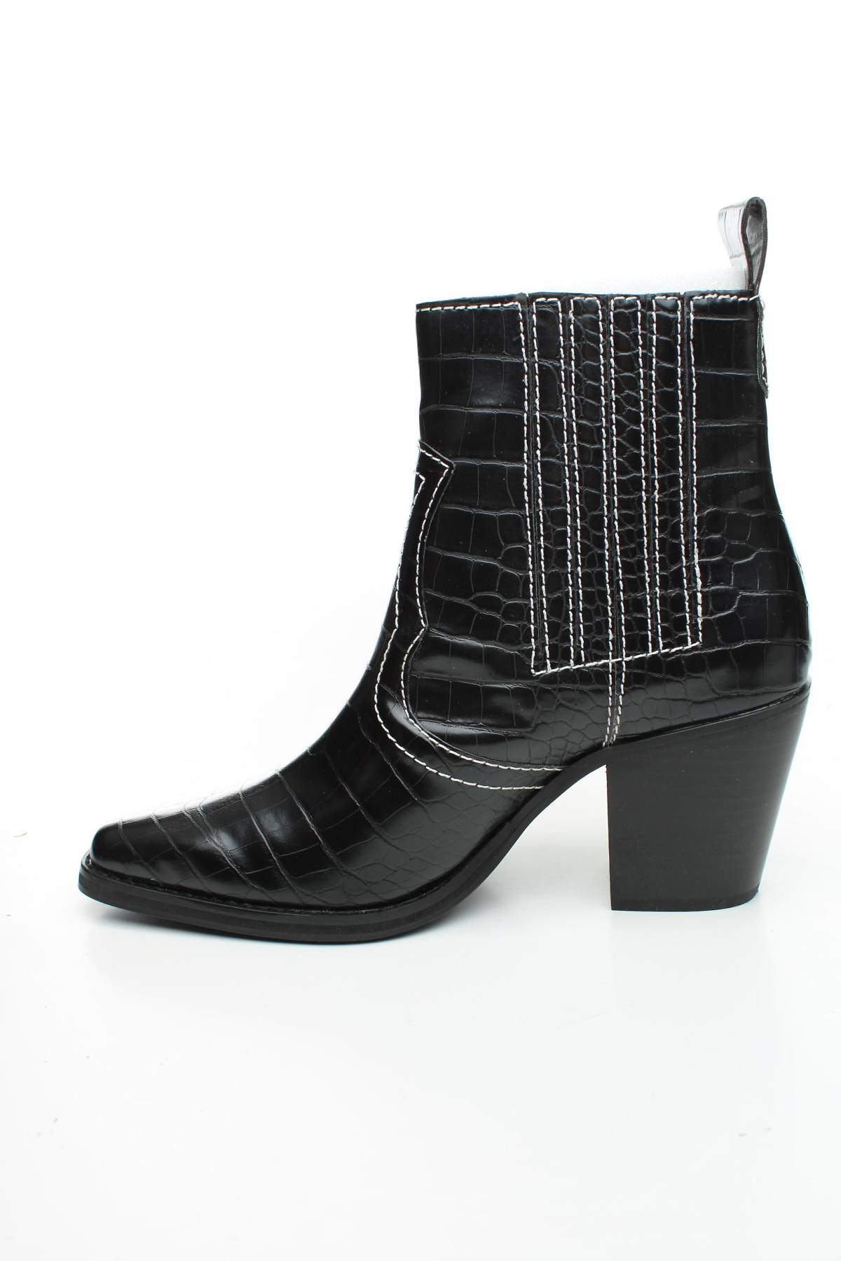Γυναικεία μποτάκια Steve Madden2