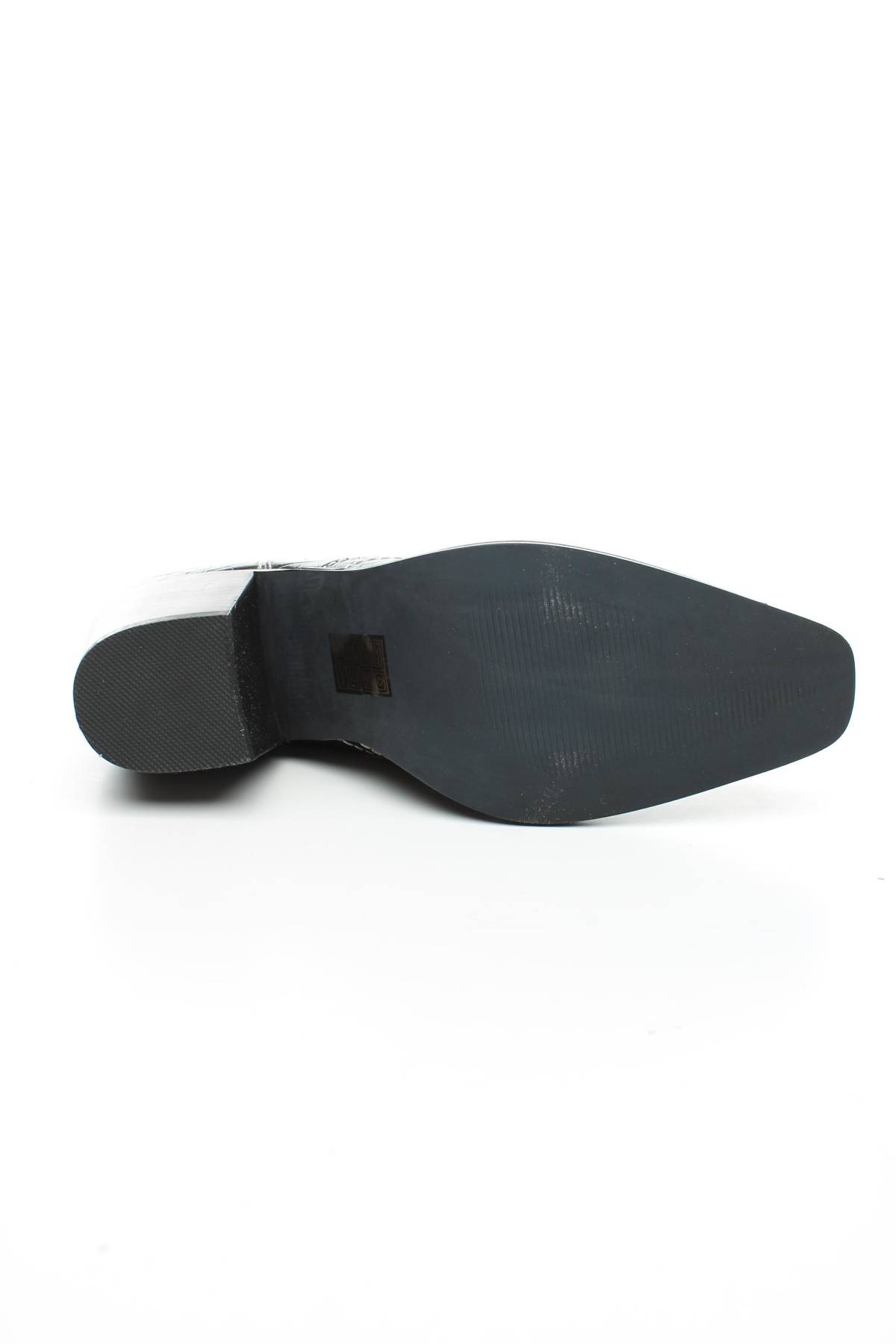 Γυναικεία μποτάκια Steve Madden4