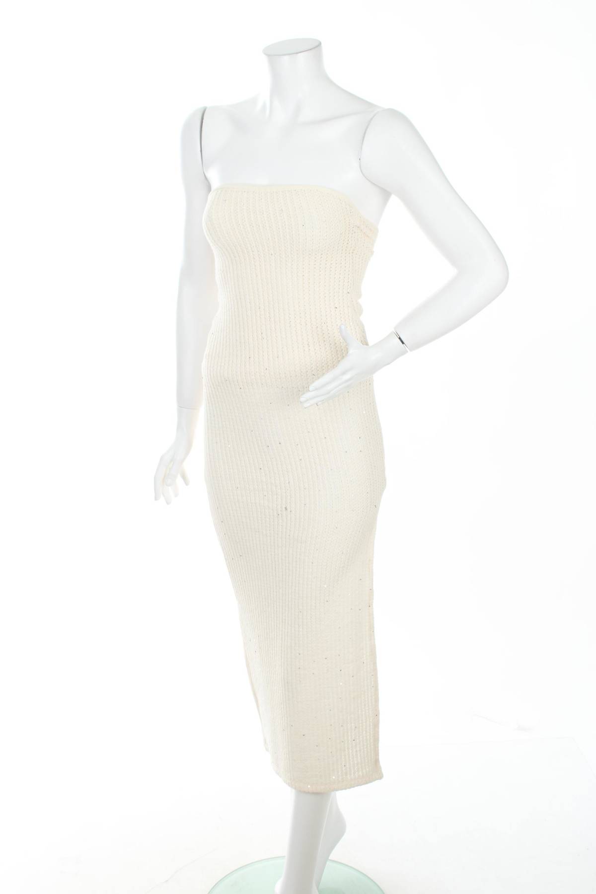 Φορέματα Bershka1