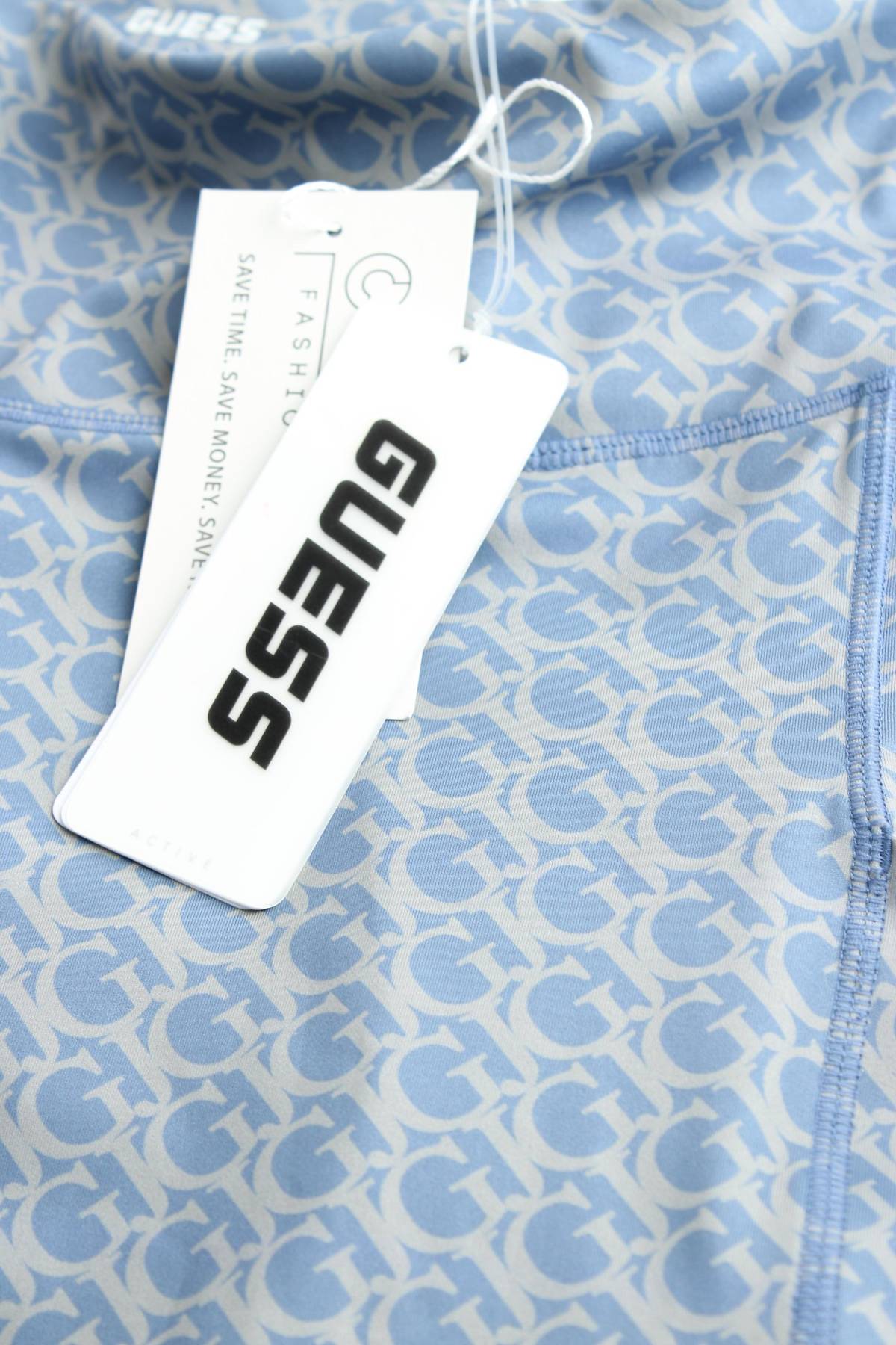 Дамски клин Guess3