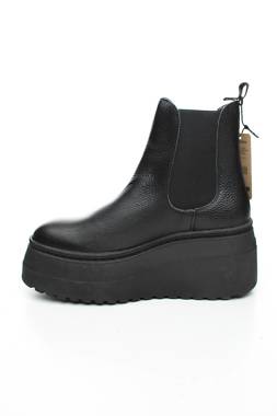 Γυναικεία μποτάκια Steve Madden2