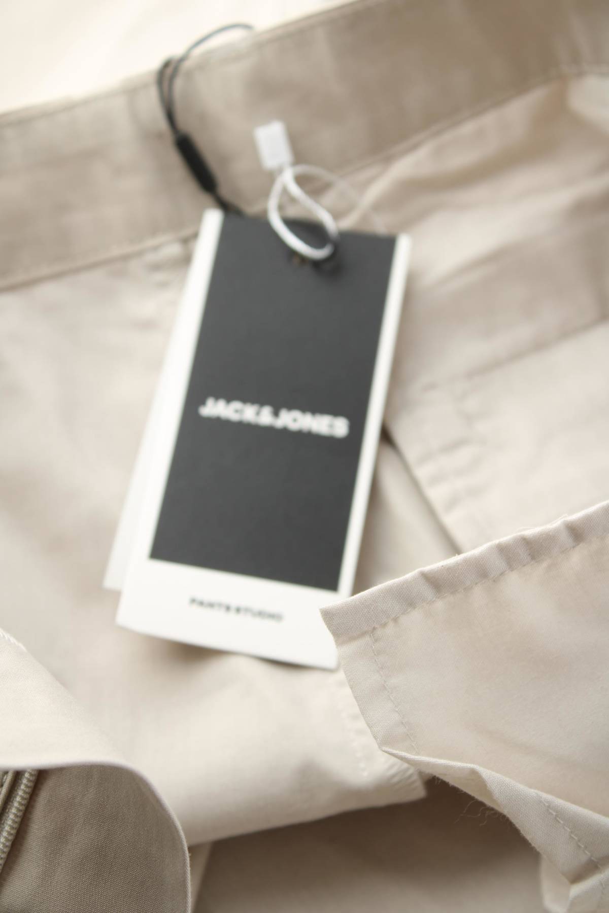 Ανδρικό σορτσάκι Jack & Jones3 - Contourshop.gr Ανδρικό σορτσάκι Jack & Jones3