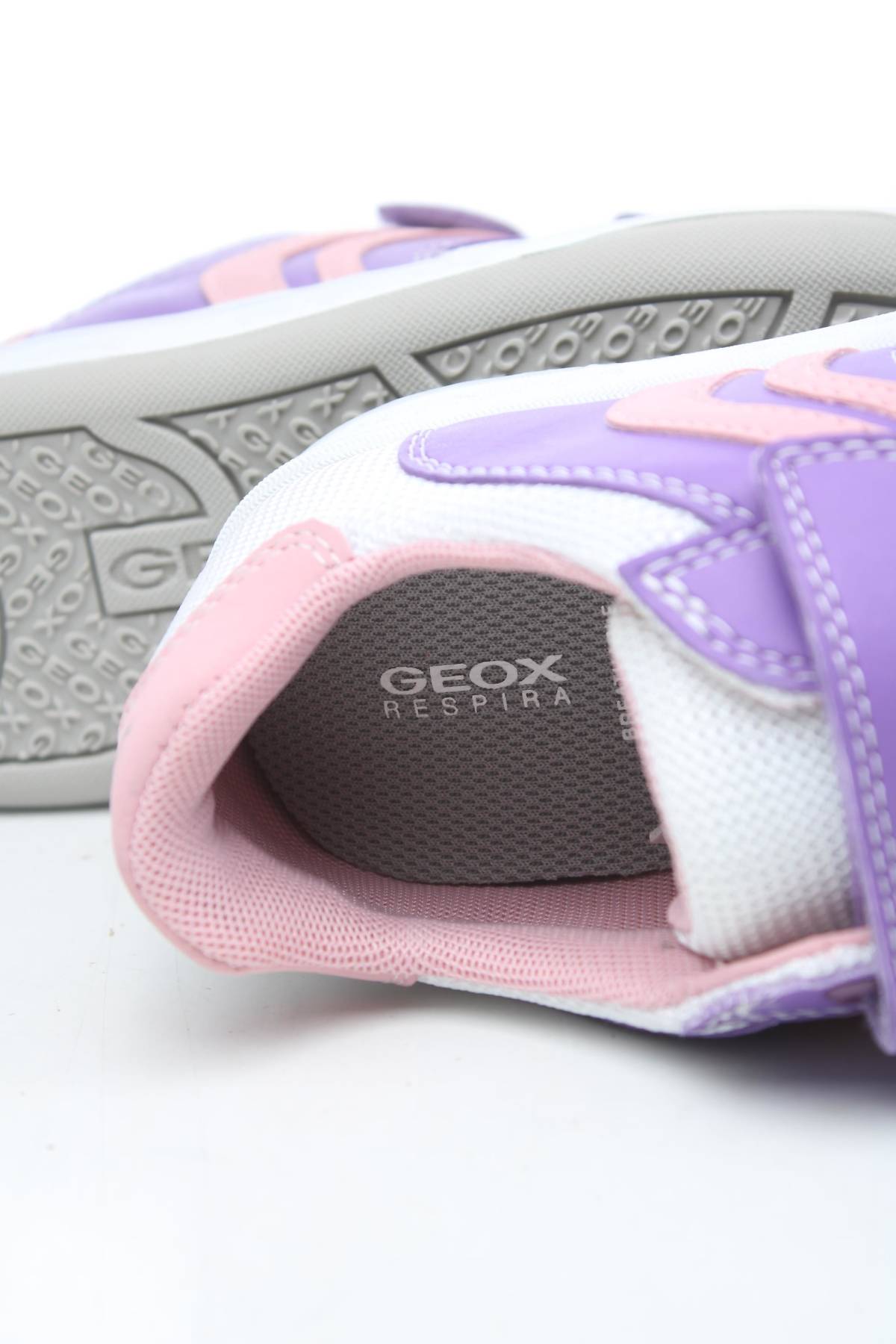Παιδικά αθλήτικα παπούτσια Geox5