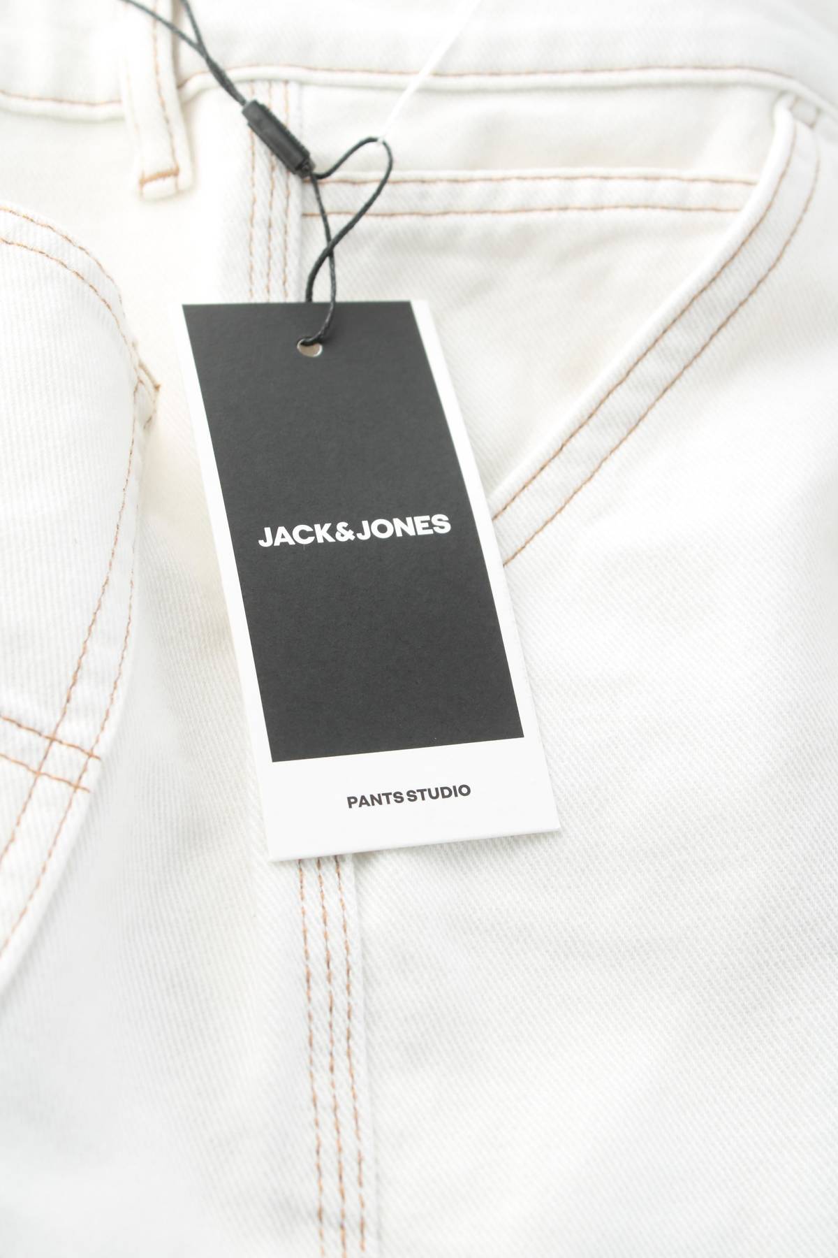 Ανδρικά τζιν σορτσάκια Jack & Jones3