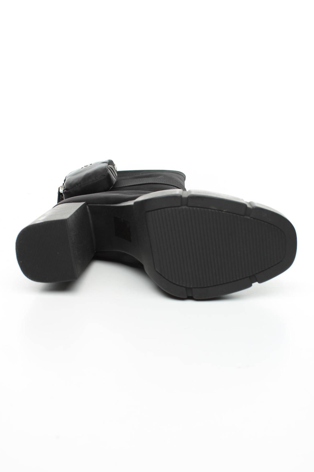 Γυναικεία μποτάκια Steve Madden4