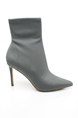 Дамски боти Steve Madden1 - Contour.bg Дамски боти Steve Madden1