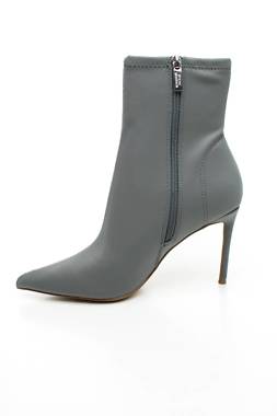 Дамски боти Steve Madden2 - Contour.bg Дамски боти Steve Madden2