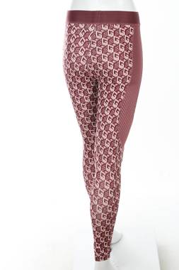 Дамски спортен клин Guess2