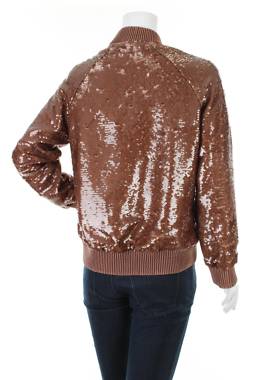 Дамско яке Guess2