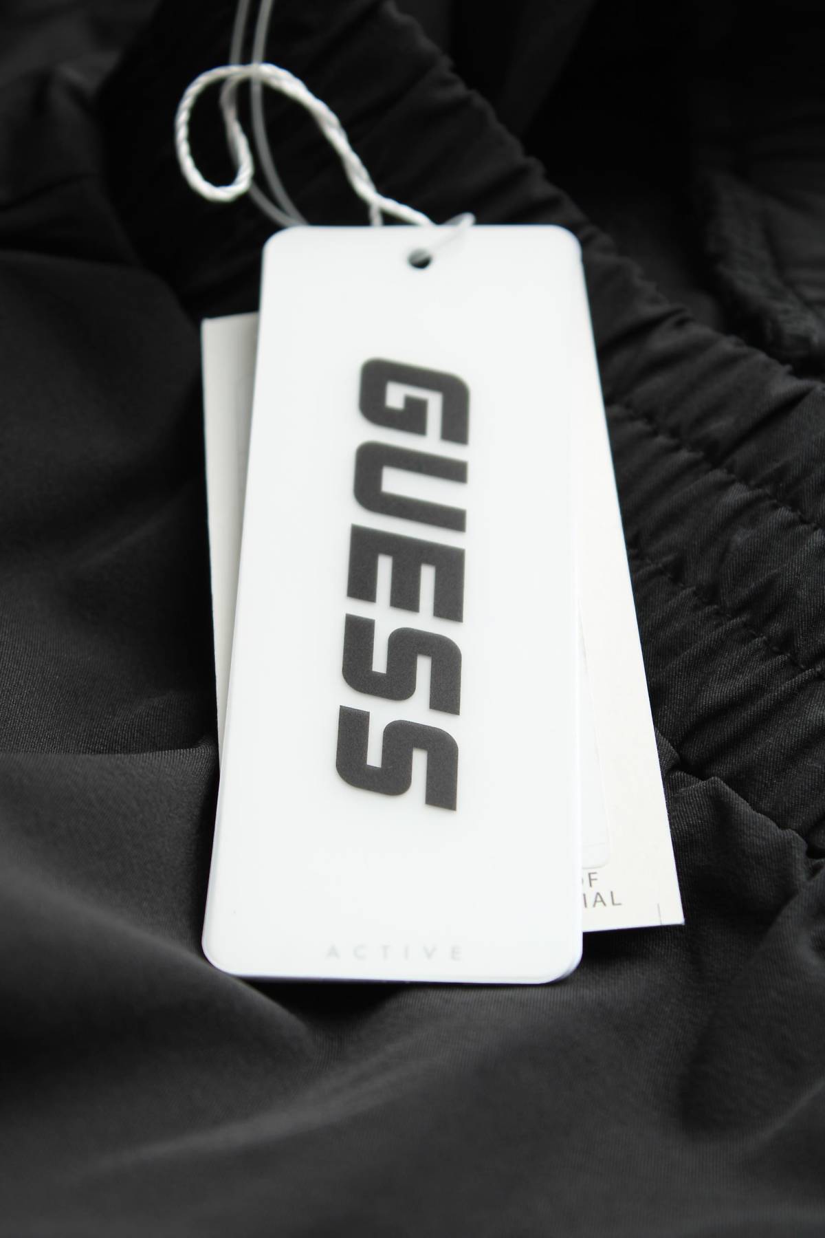 Γυναικείο αθλητικό παντελόνι Guess3