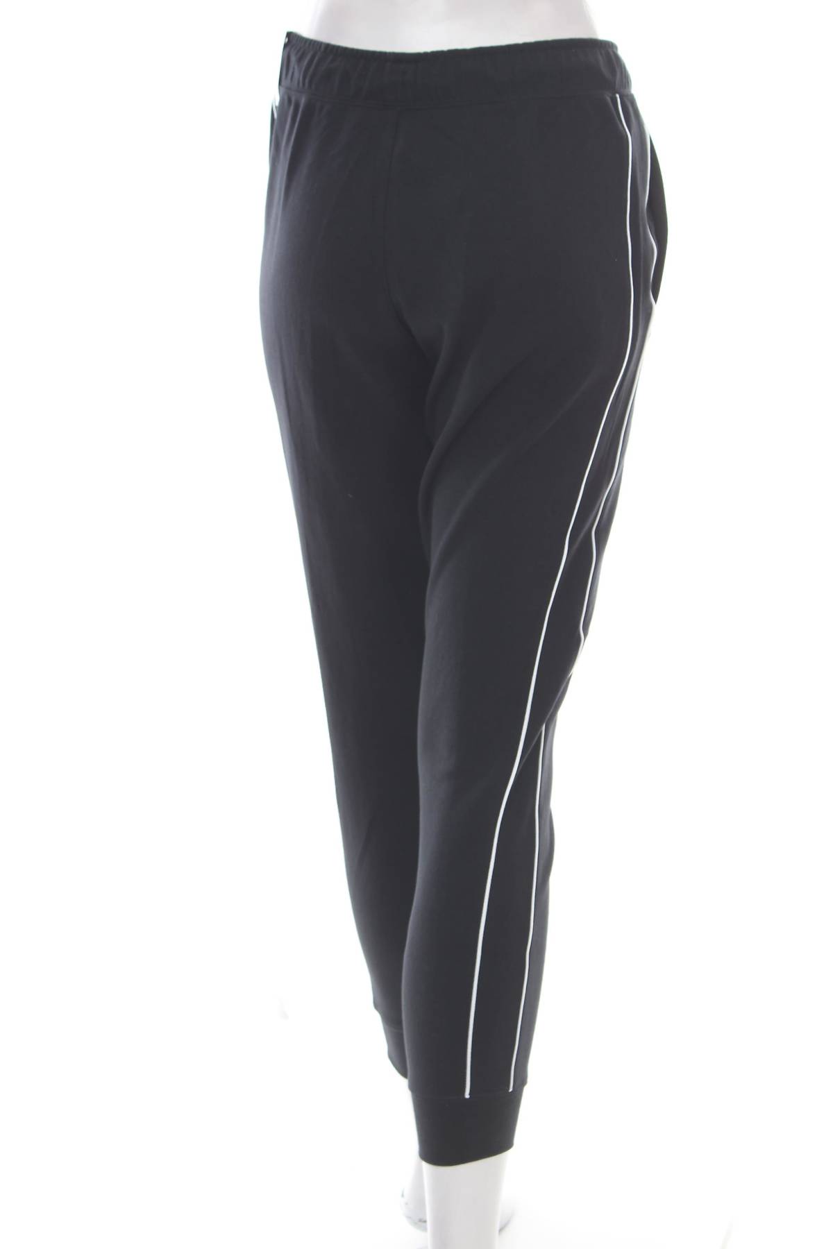 Дамско спортно долнище Nike2 - Contour.bg Дамско спортно долнище Nike2