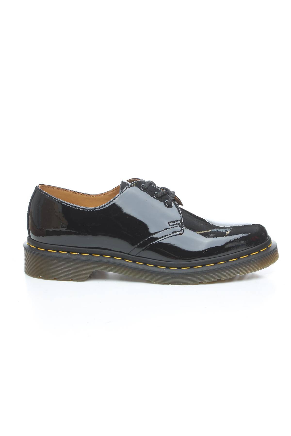 Дамски обувки Dr. Martens1