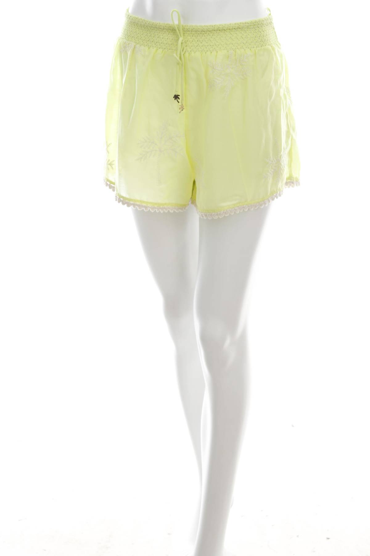 Дамски къс панталон River Island1 - Contour.bg Дамски къс панталон River Island1
