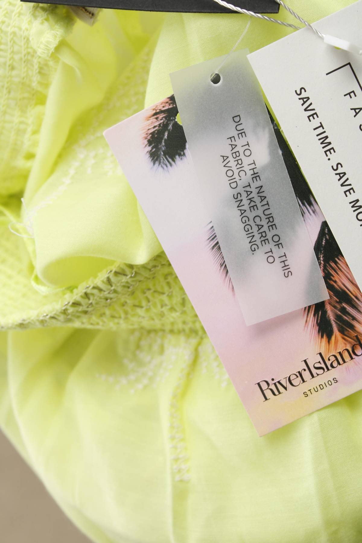 Дамски къс панталон River Island3 - Contour.bg Дамски къс панталон River Island3