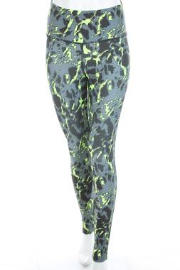 Дамски спортен клин Reebok1