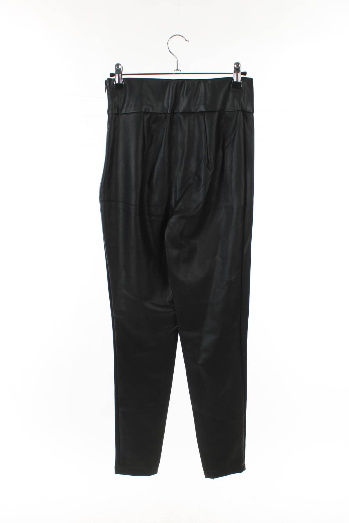 Γυναικείο δερμάτινο παντελόνι Guess2