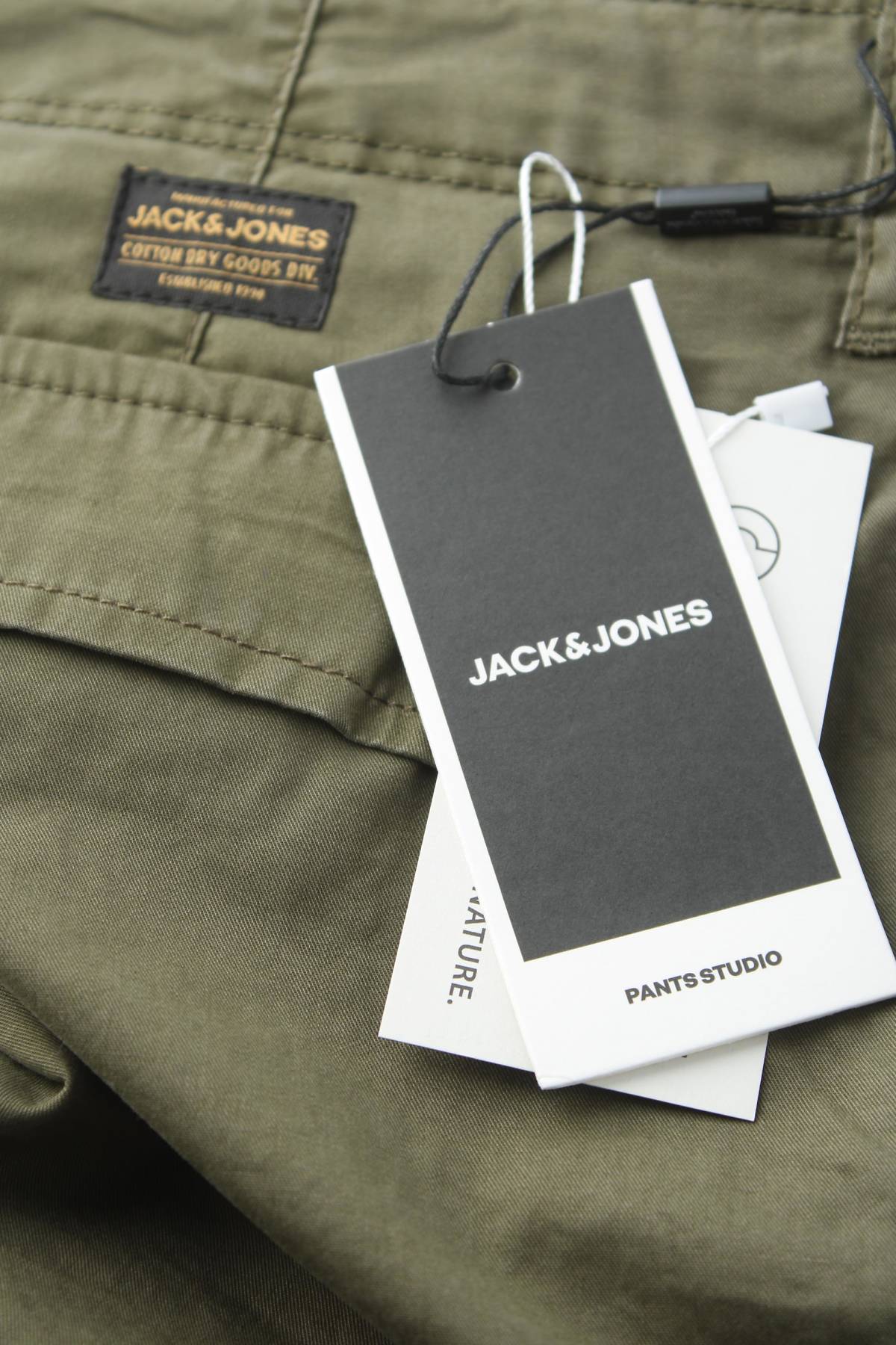 Ανδρικό σορτσάκι Jack & Jones3