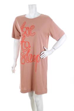 Дамска нощница Triumph x Wilde House1