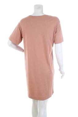 Дамска нощница Triumph x Wilde House2