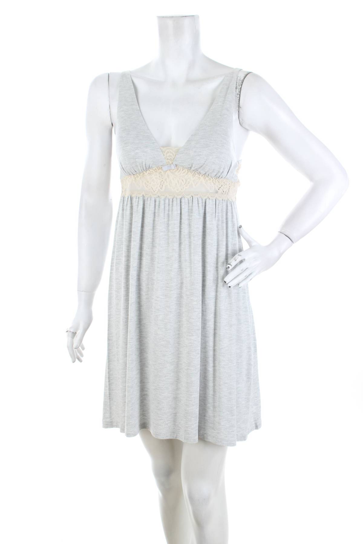 Дамска нощница Triumph1