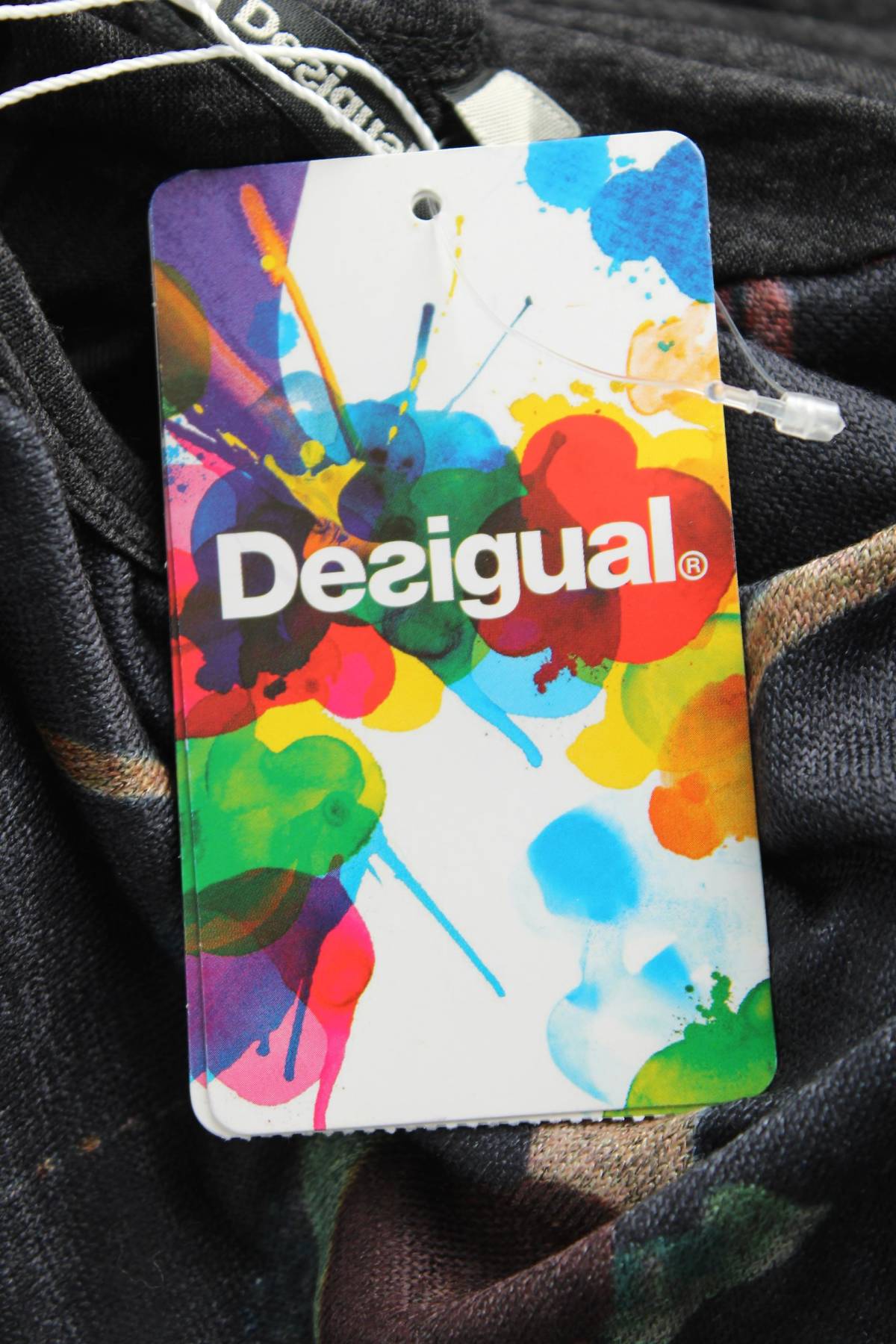 Дамска жилетка Desigual3