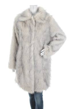 Дамско палто AX Paris1