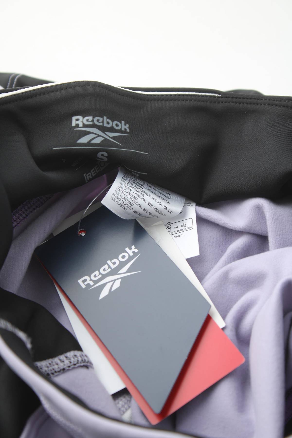 Дамски спортен клин Reebok3