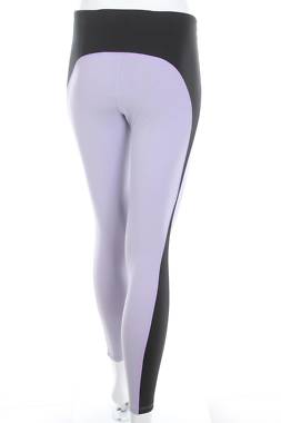 Дамски спортен клин Reebok2