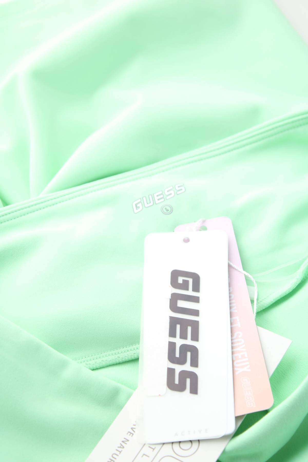 Дамски клин Guess3