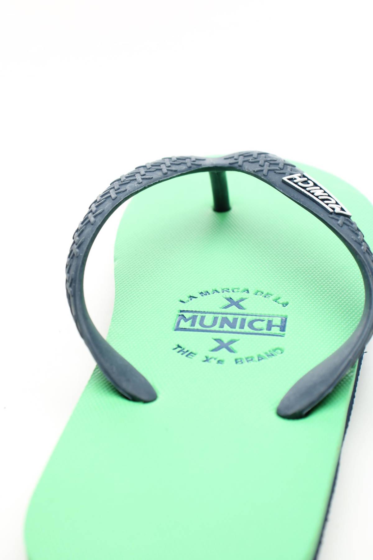 Чехли Munich5 - Contour.bg Чехли Munich5