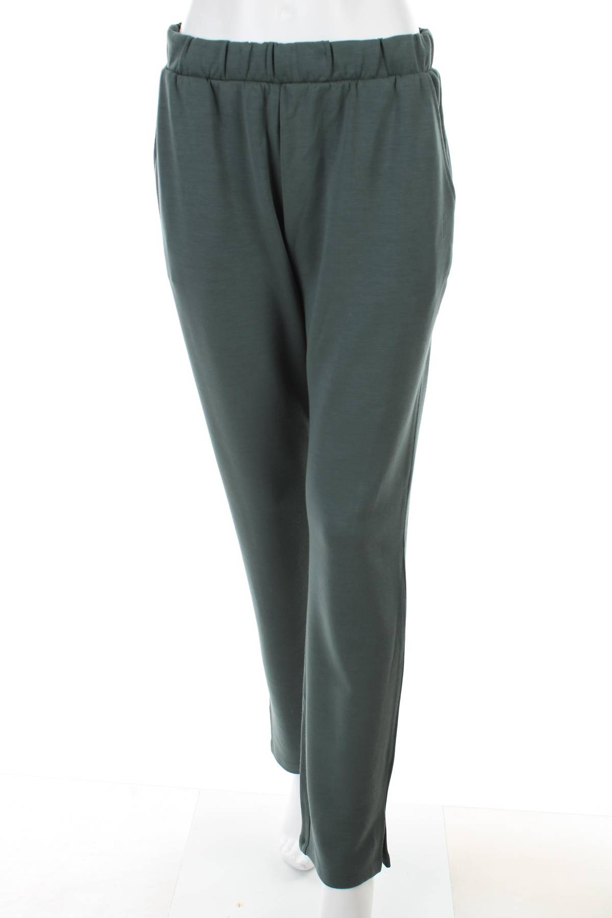 Ρούχα για το σπίτι Triumph1