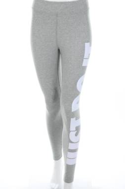 Дамски спортен клин Nike1