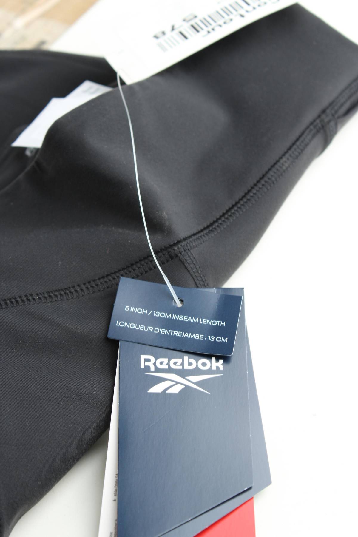 Дамски спортен клин Reebok3