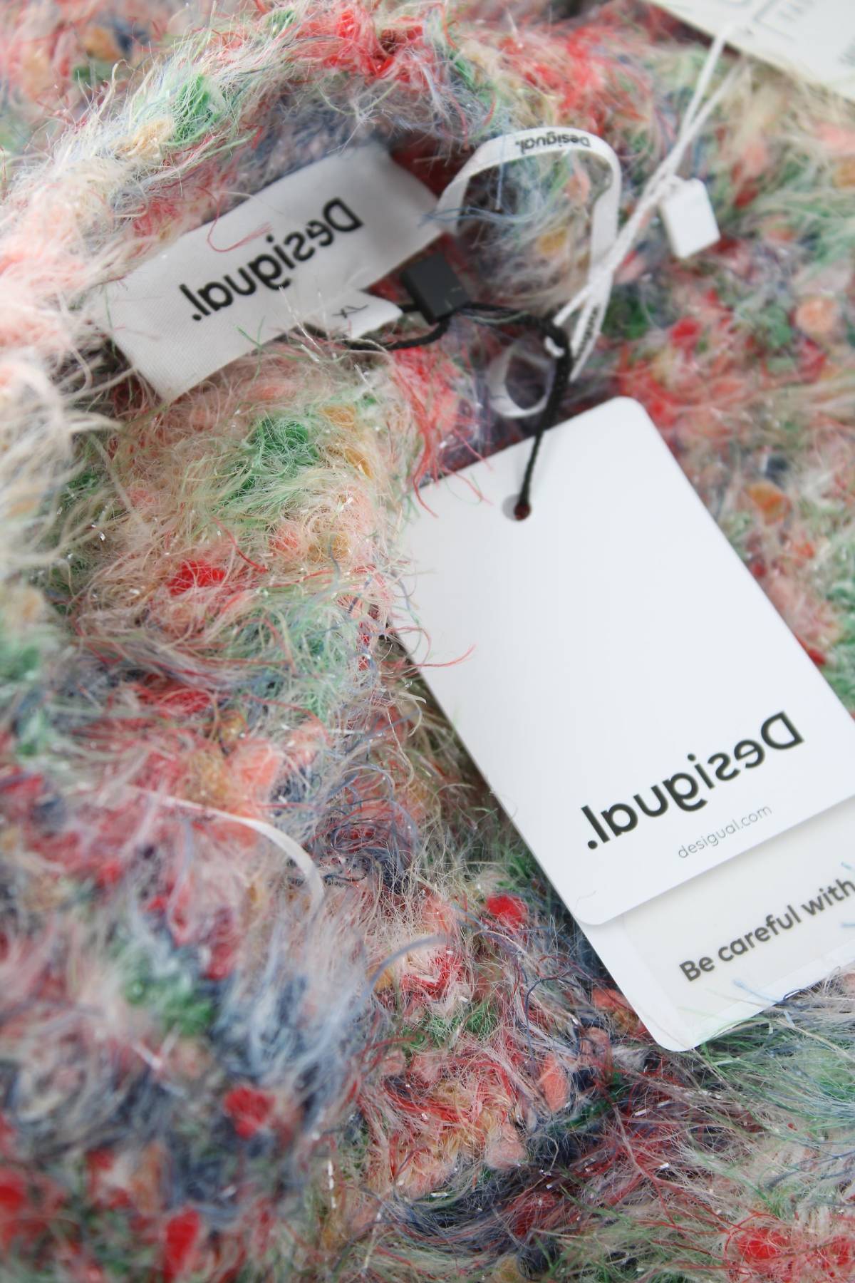 Дамски пуловер Desigual3