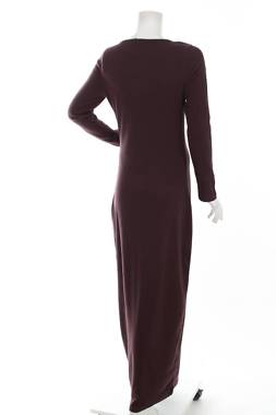 Рокля Boohoo2