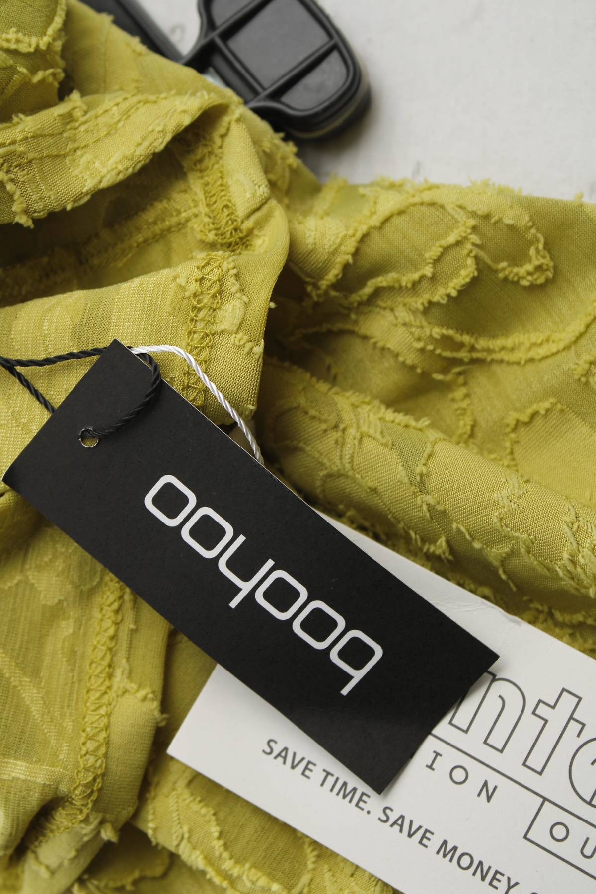 Γυναικείο αμάνικο Boohoo3 - Contourshop.gr Γυναικείο αμάνικο Boohoo3
