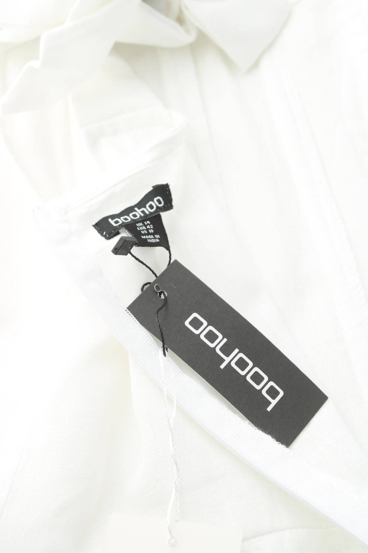 Рокля Boohoo3