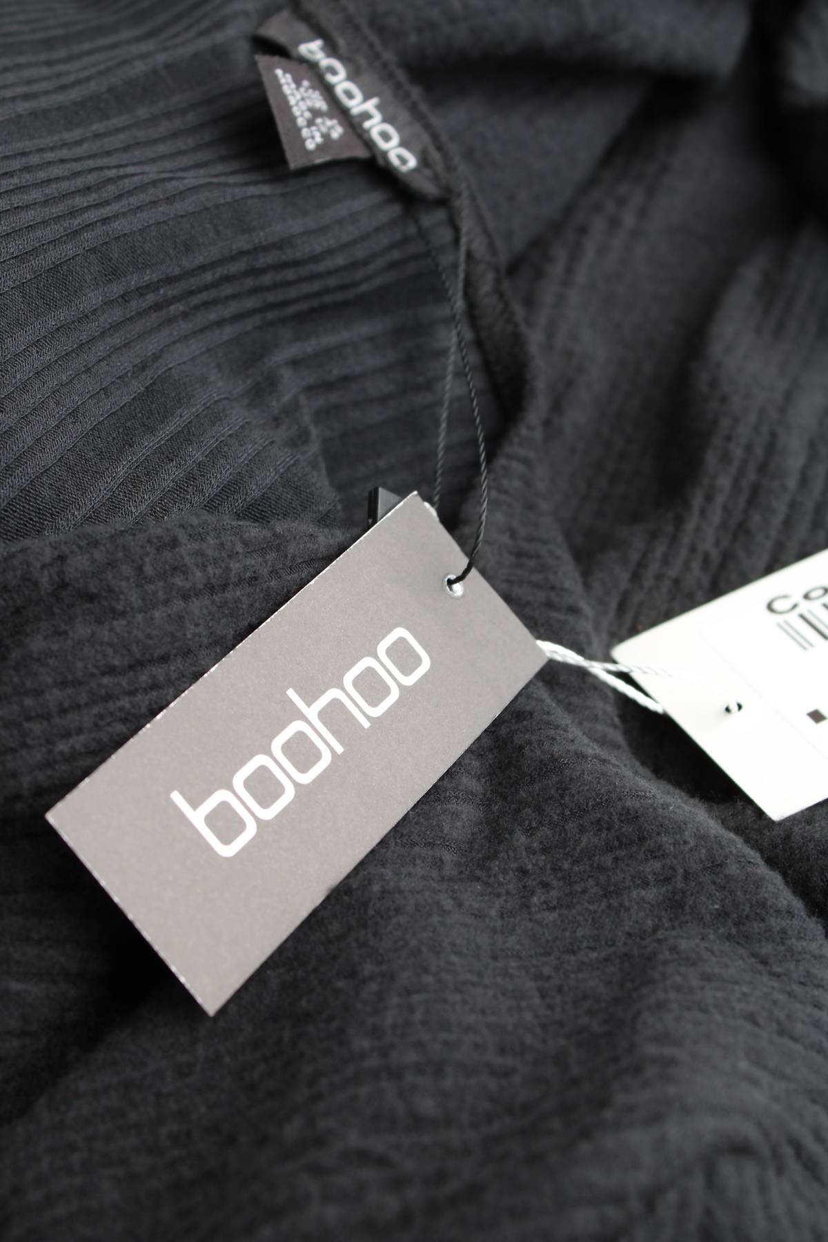 Рокля Boohoo3